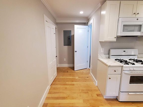 kitchen hall to w/d hookups and bathroom