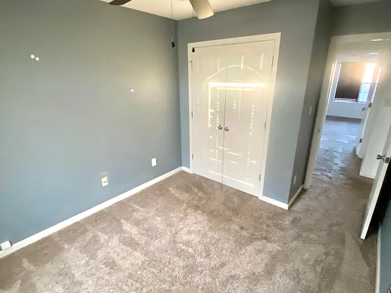 4554 Parkview Sq — Photo 8