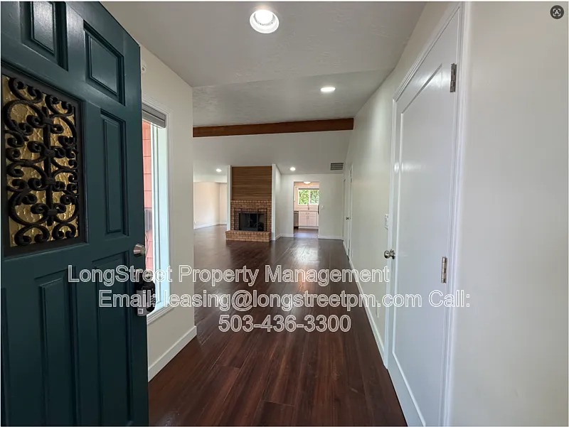 Building Photo - 2018 Nut Tree Dr NW