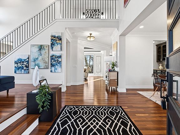 3rd image of 56107 Grande Oak Ln