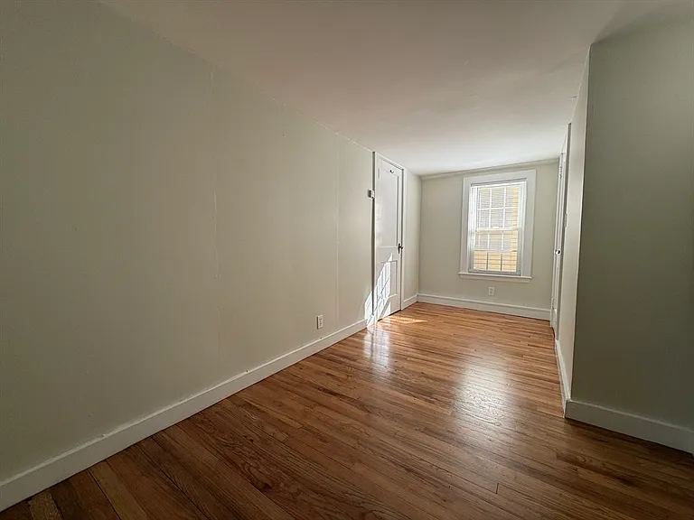 391 Bedford St #R — Photo 5