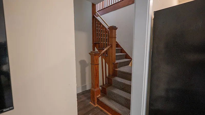 4 bed, 1.0 bath, $4,840 — Photo 3