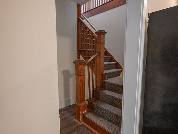 3rd image of 21 Hungerford Ter Unit 1