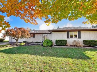 1556 Silver Lake Dr, Dayton, OH 45458