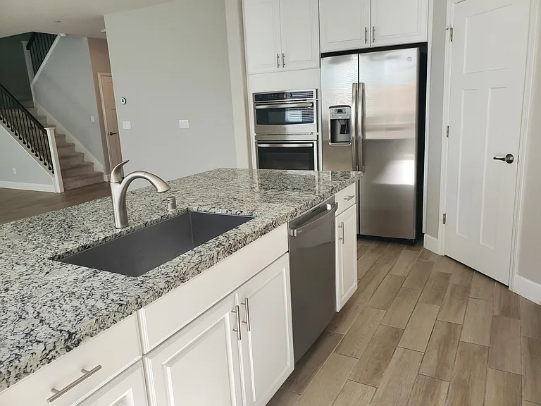 1918 Patriot Way #A — Photo 7