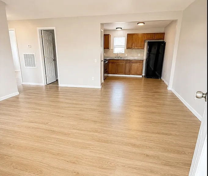 2575 Primrose St #3 — Photo 6