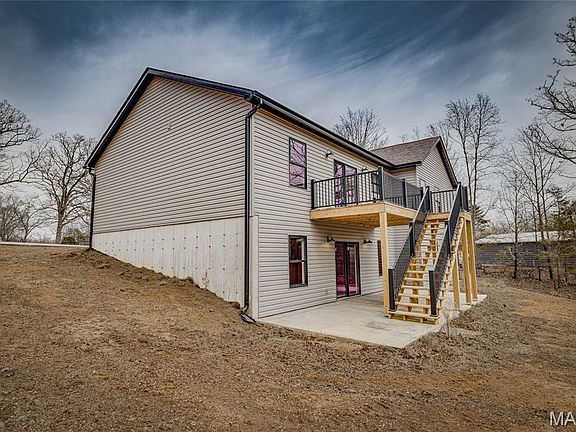 2nd image of 1774 Stoney Point Rd