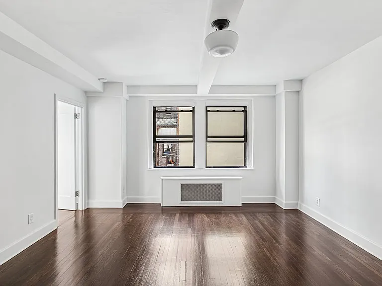 253 W 72nd St #503 — Photo 6