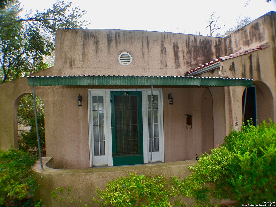 1st image of 124 WILDROSE AVE