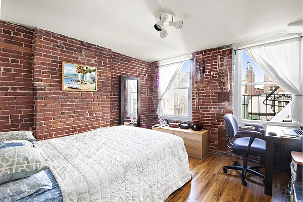 Sold by Stribling | media 15