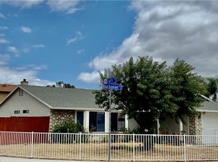 884 Buchanan St, Hemet, CA 92543
