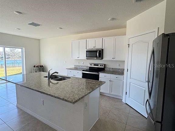 3rd image of 9752 Black Walnut Dr