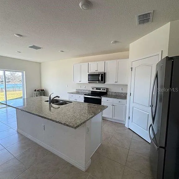 9752 Black Walnut Dr — Photo 3