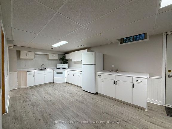 4th image of 1237 Fieldstone Cir