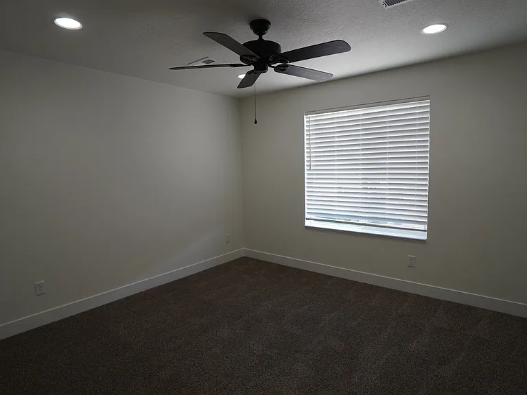 1558 S 150 W — Photo 20