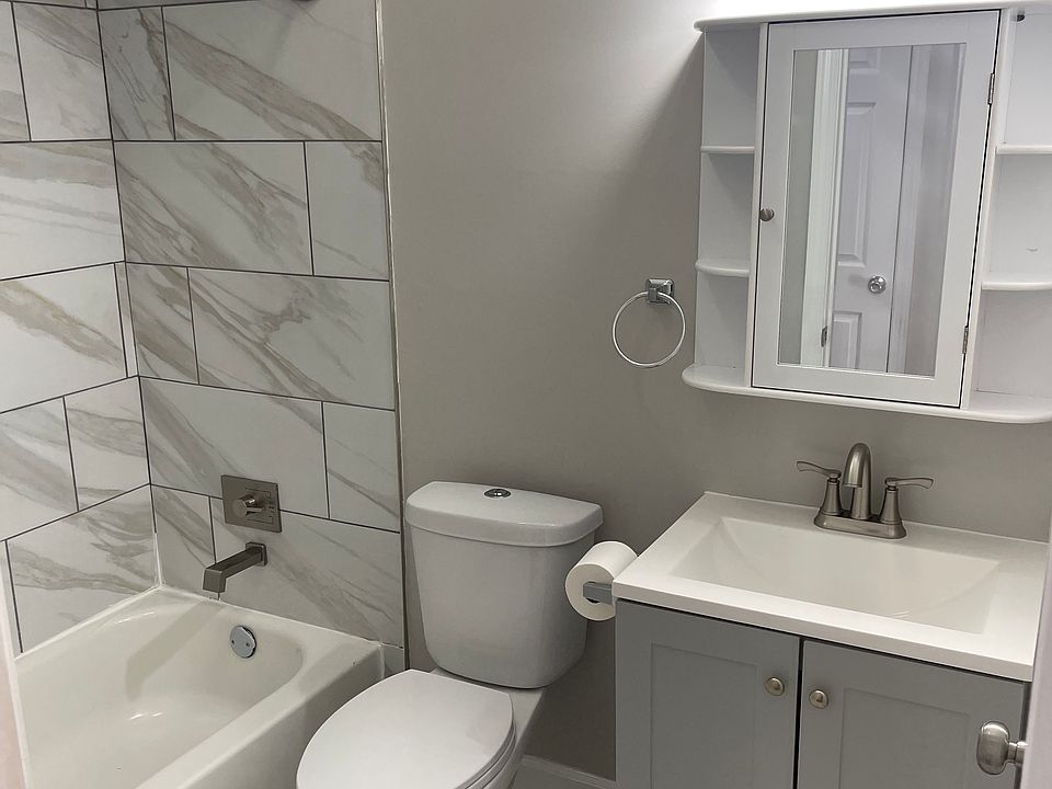 First Bath for first Bedroom
