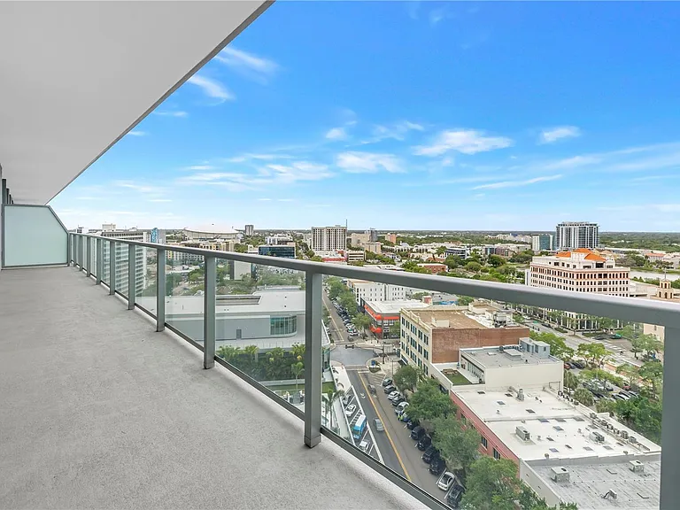 400 Central Ave #1608 — Photo 4