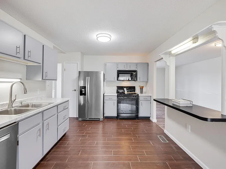 4649 McIlroy Dr — Photo 16