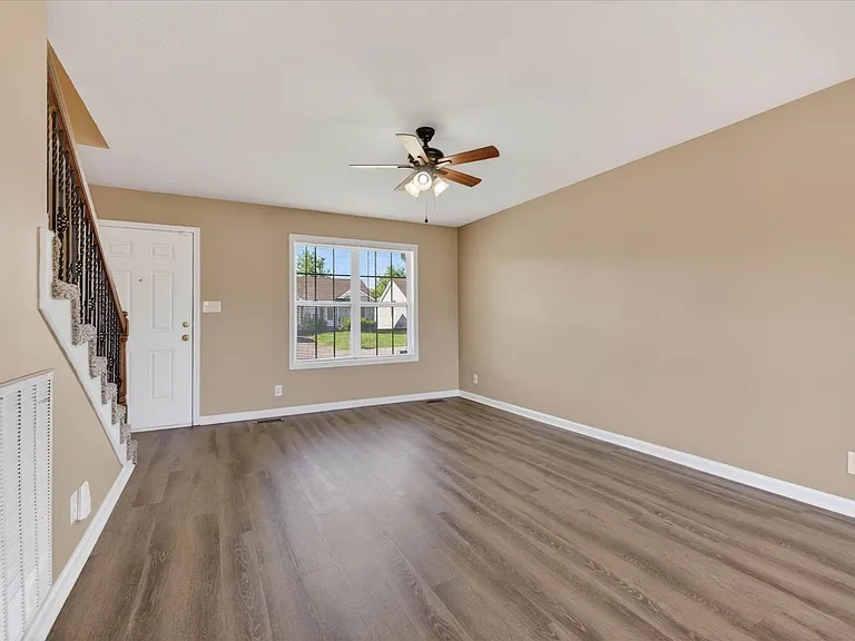 551 Fox Trot Dr — Photo 6