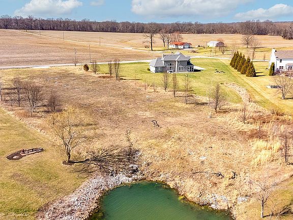 5th image of 1944 Schlaefer Rd