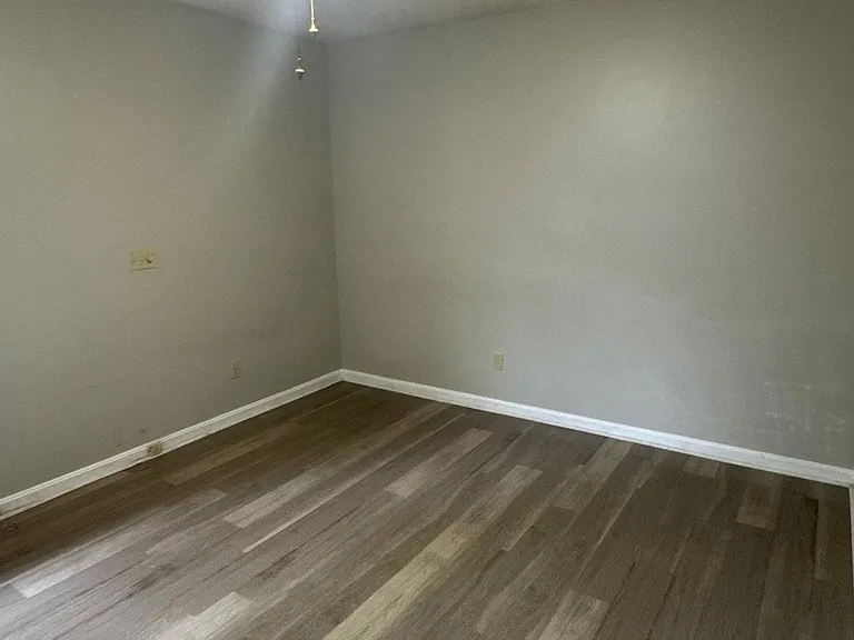 5807 Larkgrove Dr — Photo 21