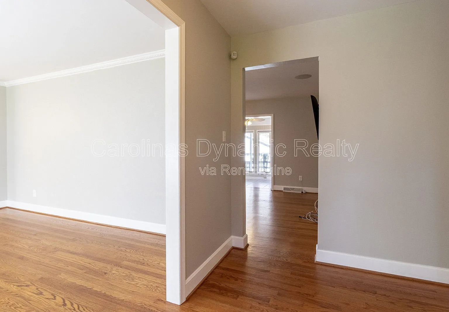 3 bed, 2.0 bath, 1950 sqft, $3,400 — Photo 4
