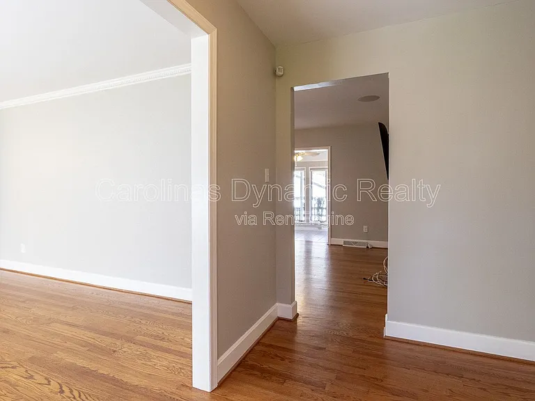 6618 Castlegate Dr — Photo 4