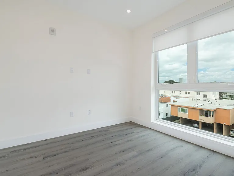 Regency Holt Apartments — Photo 42