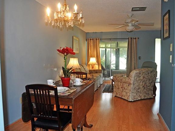 5th image of 1339 Queen Anne Dr #A