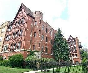 1st image of 2052 W Summerdale Ave APT 1B