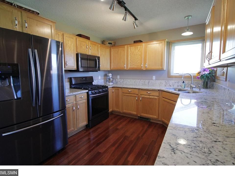 2nd image of 510 9th St