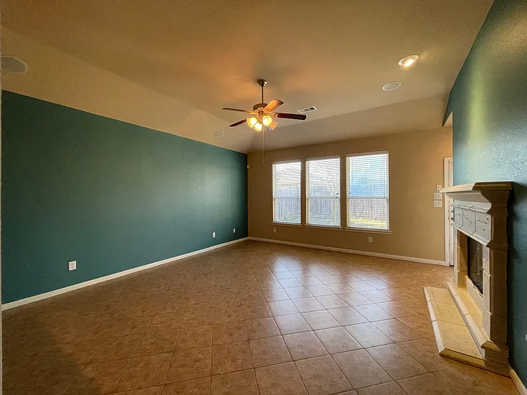 21554 Hawkspur Ridge St — Photo 11