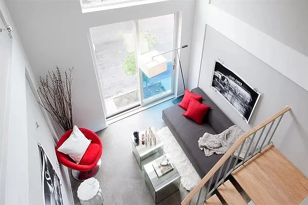 Rented by Compass | media 7