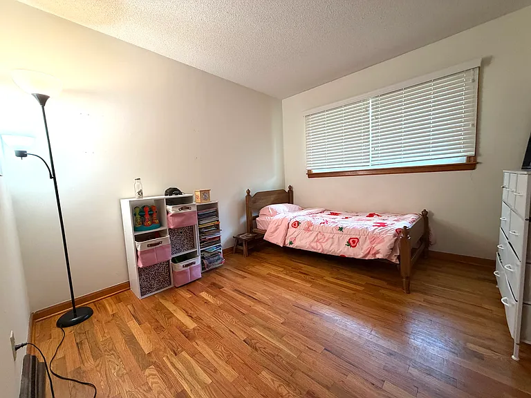 1203 Ringo St — Photo 8