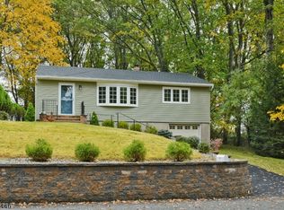 23 Sioux Ave, Rockaway, NJ 07866