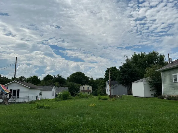 218 E Michigan St, Fortville, IN 46040