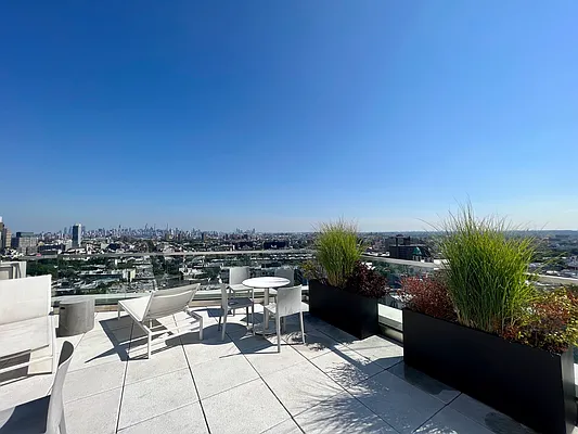 Rented by Compass | media 27