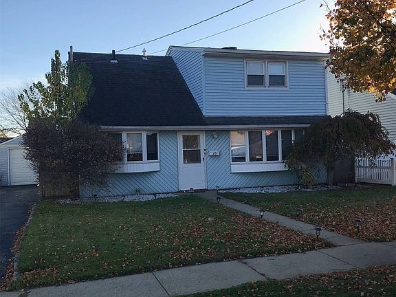 3rd image of 40 Cleveland Pl