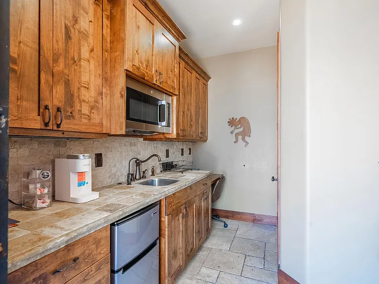 1637 N Olla Cir — Photo 42
