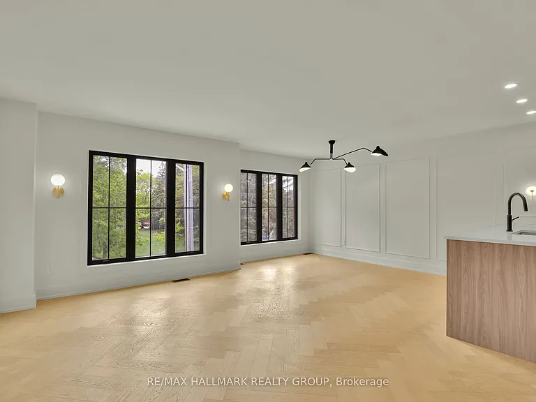 13 Ella St #3 — Photo 3
