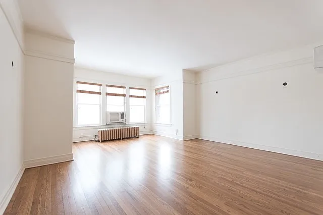 Building Photo - 1319 W Early Ave #1