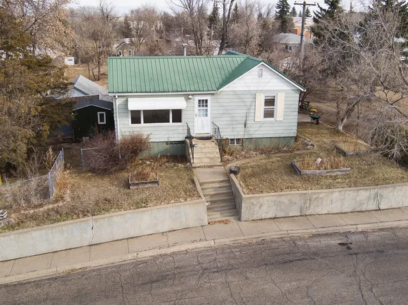 510 Elm Ave, New Salem, ND 58563