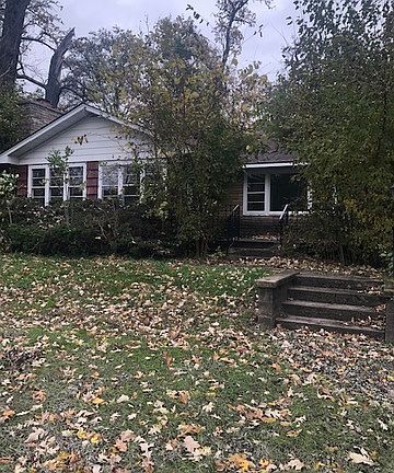 2nd image of 9832 Queen Oaks Dr
