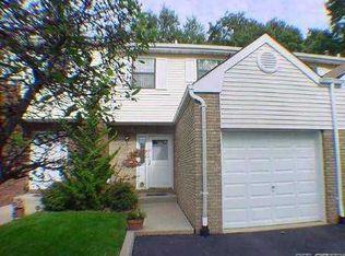 1487 William St, N Merrick, NY 11566