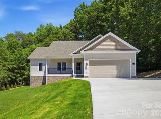 107 Meadow View St, Morganton, NC 28655