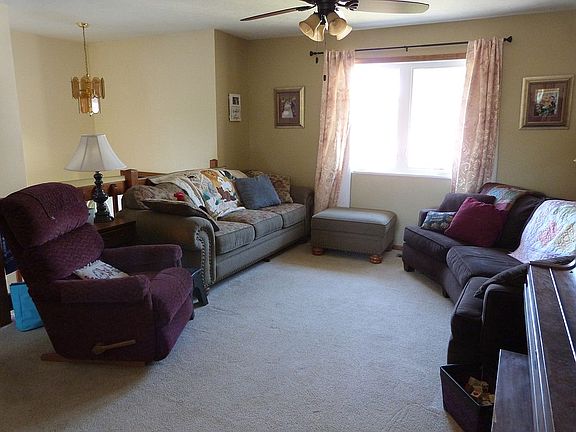 4th image of 20559 Binney St