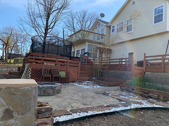 4th image of 507 Royal Oak Ln