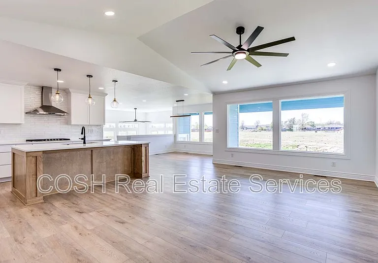 459 S Stoney Creek St — Photo 6