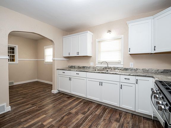 3rd image of 1533 Bacon St
