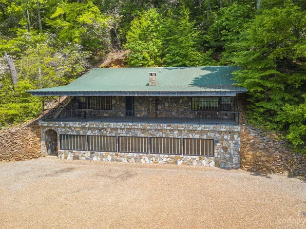 98 Devoe Dr, Waynesville, NC 28786